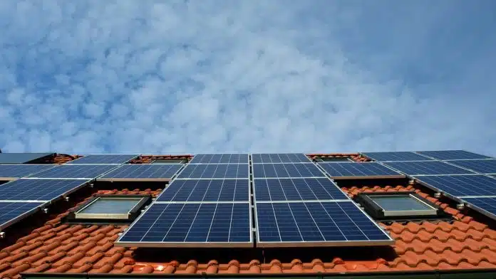 Les bénéfices d'installer des panneaux solaires pour une énergie renouvelable